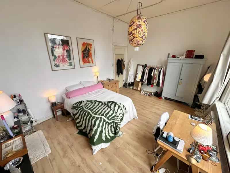 Onderhuur Delft Centrum: Grote kamer in studentenhuis (juli-augustus)