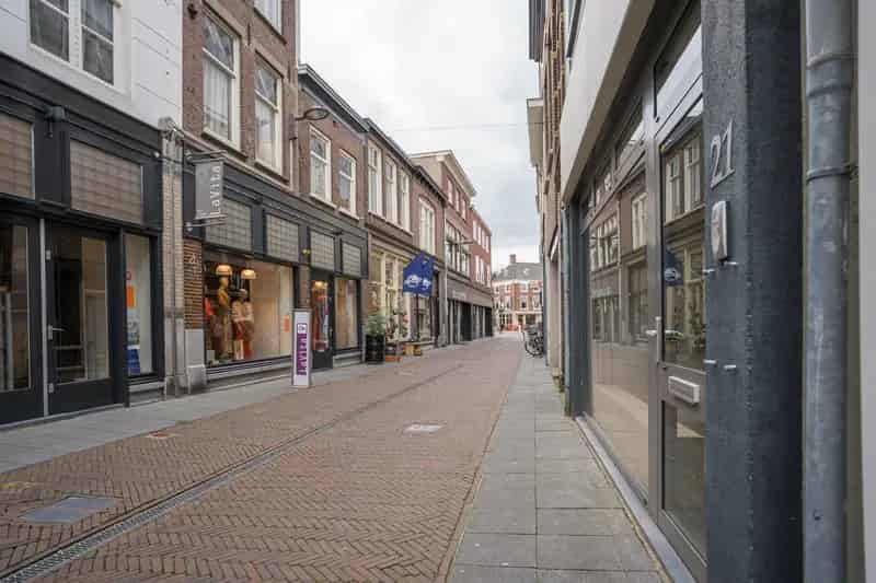 Horecaruimte Tiel te koop inclusief 2 appartementen