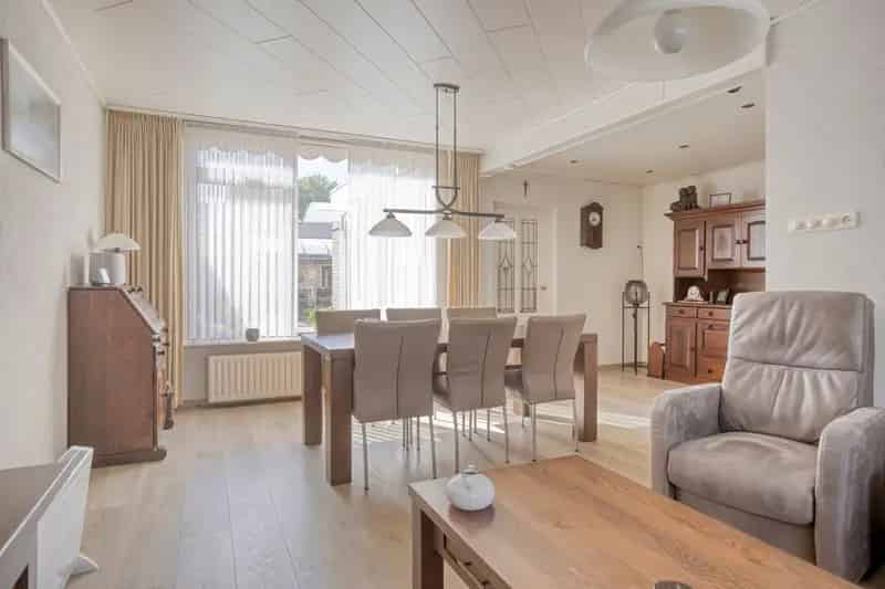 Tussenwoning Drunen 4 slaapkamers diepe tuin energielabel A