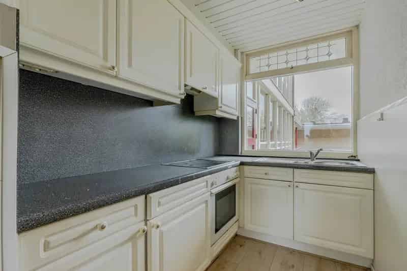 4 Kamer Hoekappartement Kreekhuizen Lift Balkon Berging