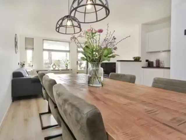 Modern Tweekamerappartement met Tuin te Badhoevedorp