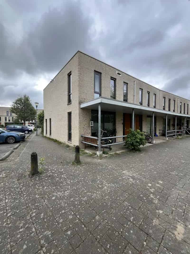 Gezinswoning nabij supermarkt en sport