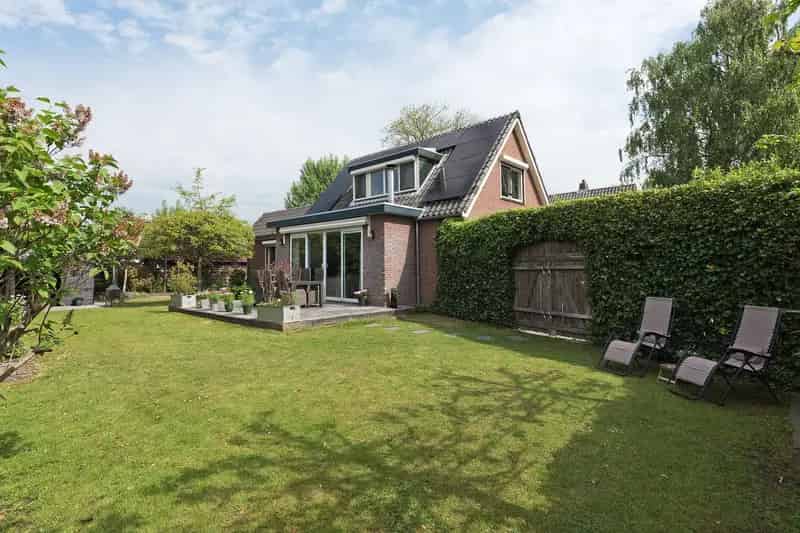 Vrijstaand Huis Kudelstaart  Slaap en Badkamer Begane Grond Grote Garage Tuin