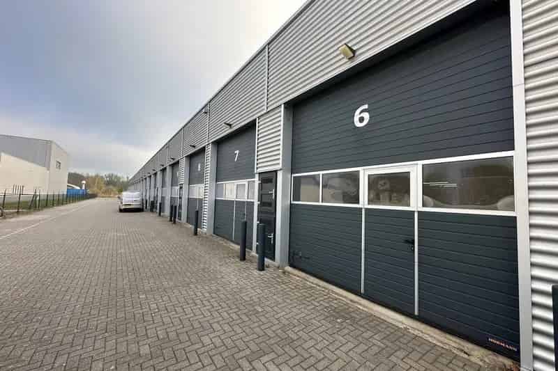 Bedrijfshal te koop Meppel 60m2 plus 30m2 entresol