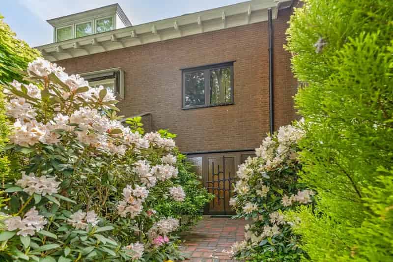 Luxe Villa 6 slaapkamers 3 badkamers Oss