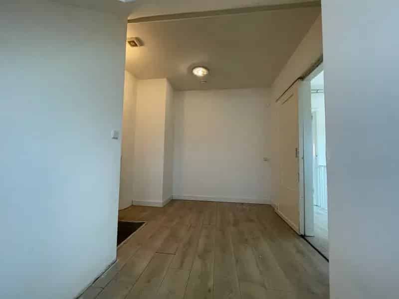 Appartement te koop Den Haag  2 kamers gerenoveerd 41m2