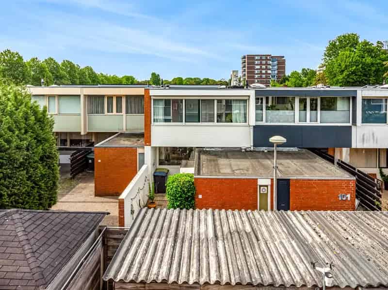 Huis te koop Uithoorn: 3 Slaapkamers Moderne Keuken Kindvriendelijke Wijk