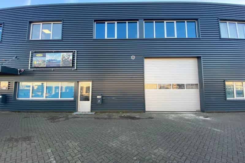 Bedrijfshal te Huur Waalwijk 300m2 Haven