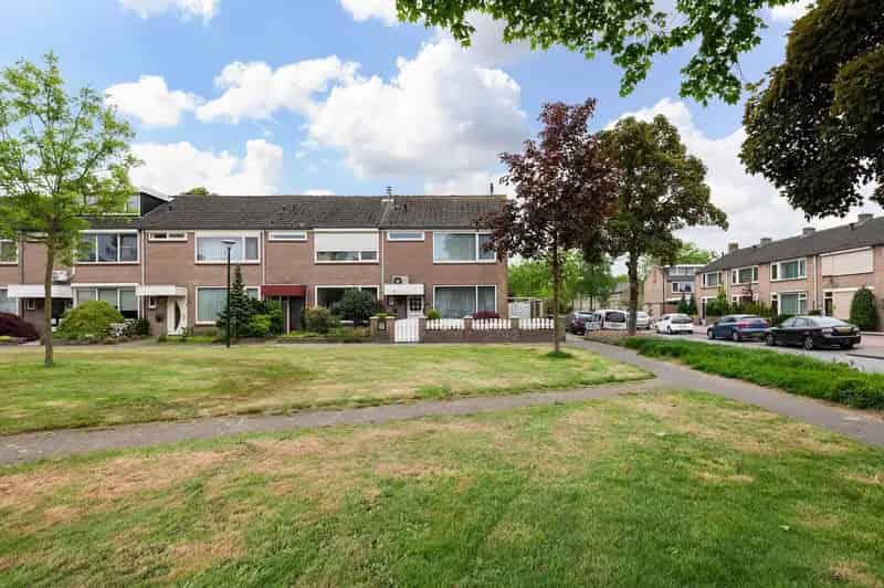 Huis te koop Boxtel: Ruime Hoekwoning met Garage