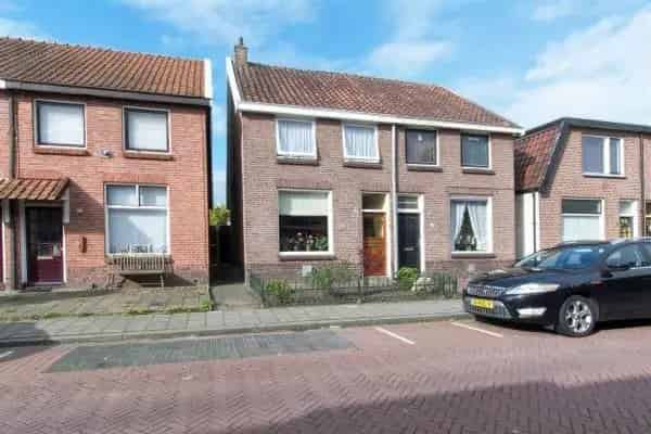 2-onder-1-kapwoning Irisstraat Almelo 85m2