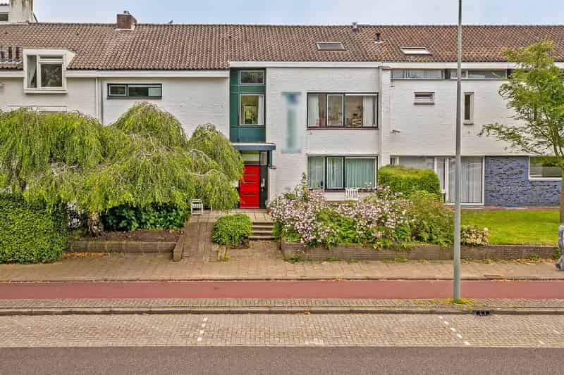 Kantoor te huur Maastricht 400m²  3 verdiepingen