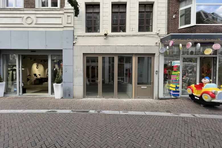 228 m2 Winkelruimte te Huur Sittard Toplocatie Nabij Markt