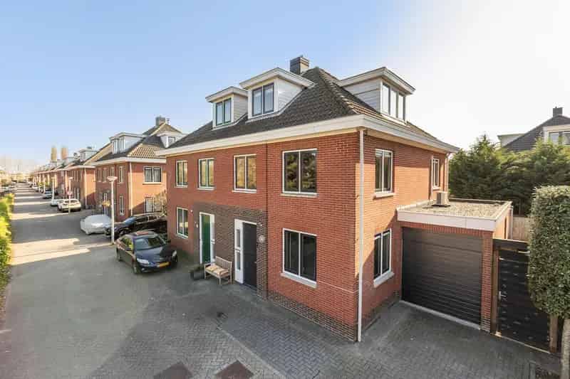 Familievriendelijke Tweekapper Rotterdam 4 slaapkamers Energielabel A