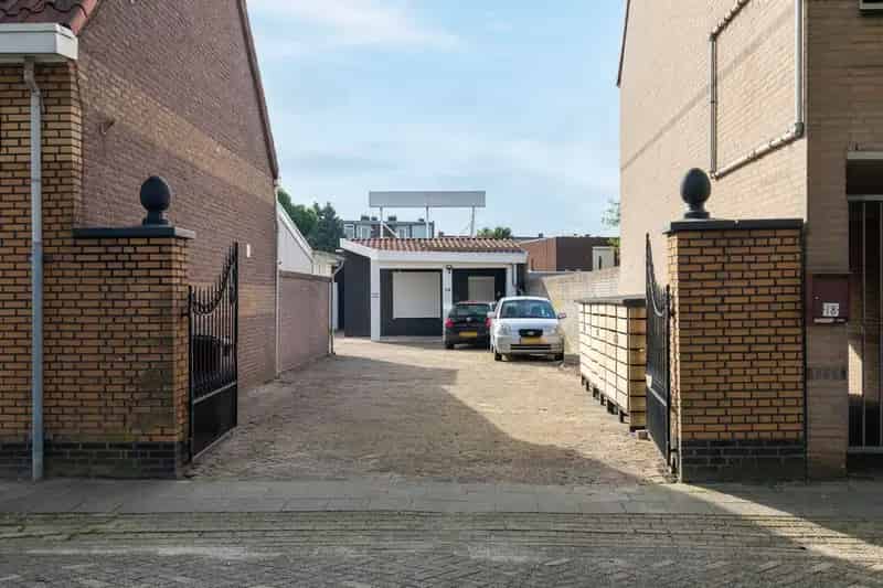 Bedrijfshal te huur Tilburg 330m²