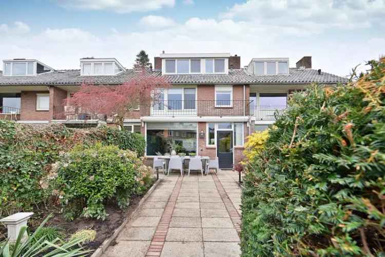 Huis te koop Naarden 5 slaapkamers diepe tuin Ministerkwartier