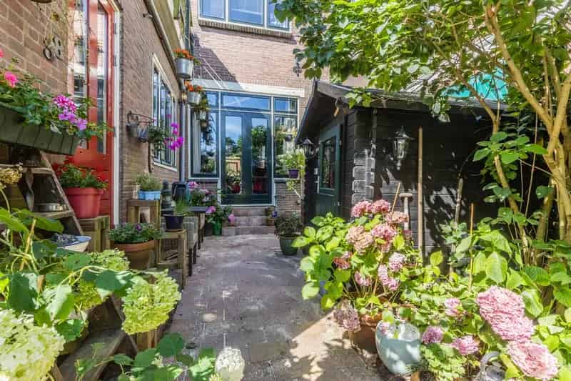 Huis te koop Zaandam: 5 slaapkamers, tuin & dakterras