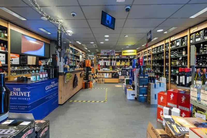 Belegging Den Haag Theresiastraat Winkelruimte te Koop
