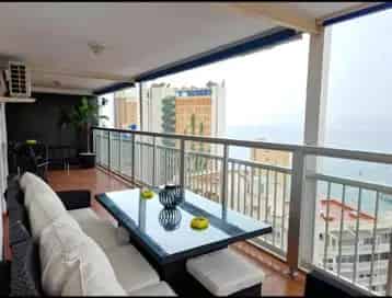 Benidorm Zeezicht Appartement 107m2 3 Slaapkamers Groot Balkon