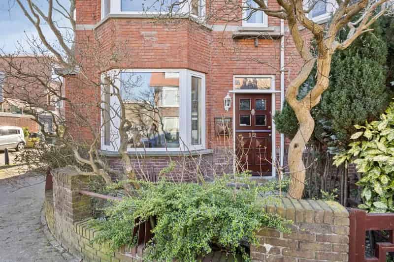 Ruime 5-kamer Hoekwoning 151m2 Den Haag Garage Tuin