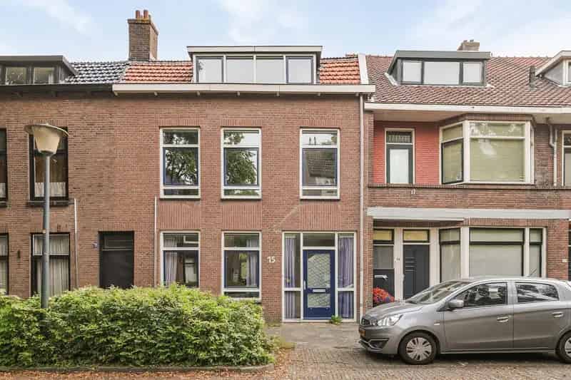 5 Slaapkamers Royale Woning Nabij Centrum
