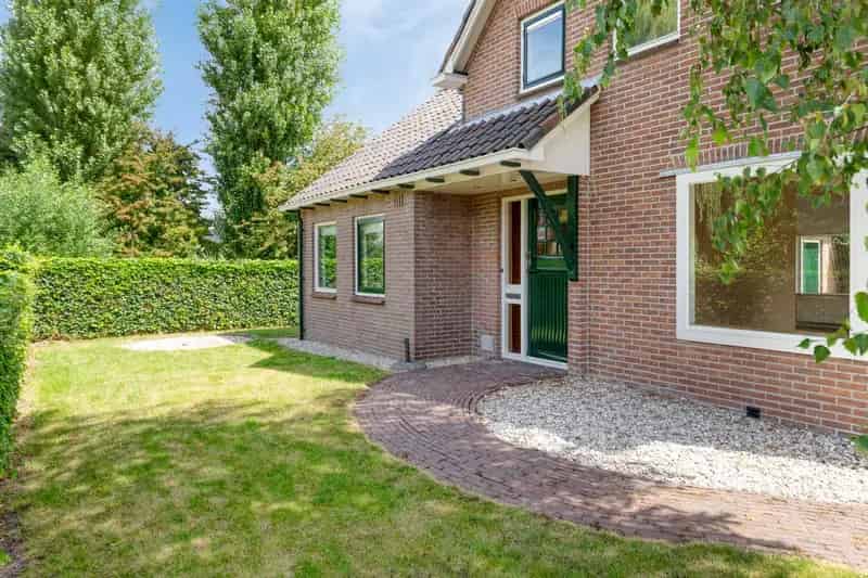 Vrijstaande woning te koop Bleiswijk 4 slaapkamers 2 badkamers grote tuin