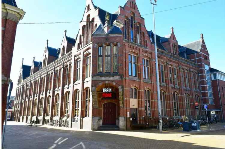 Groningen Centrum: Monumentaal appartement boven sportschool