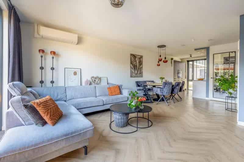 Moderne Tussenwoning Venlo 3 Slaapkamers Carport Zonnepanelen