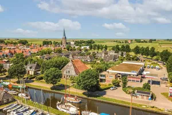 Monumentale Friese Stelboerderij te Workum