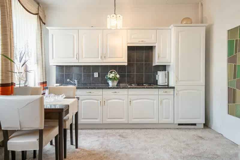 Ruime jaren 30 woning met 4 slaapkamers in Kaalheide