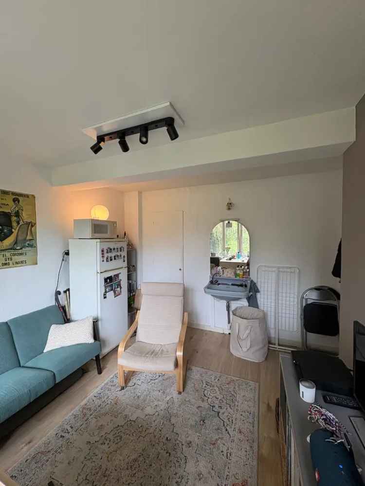 Kamer te Huur Rivierenbuurt 20m2 Inclusief