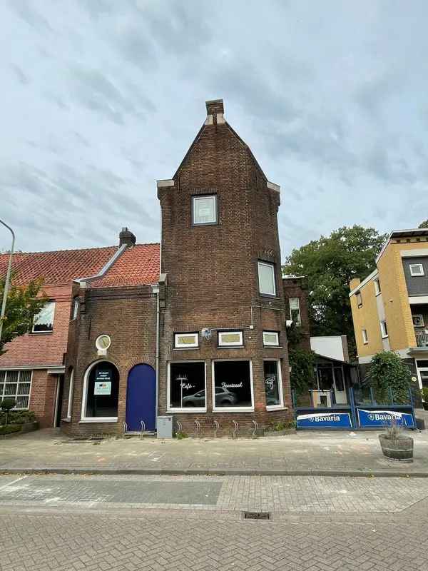 Te huur Café met Feestzaal en Bovenwoning Tegelen