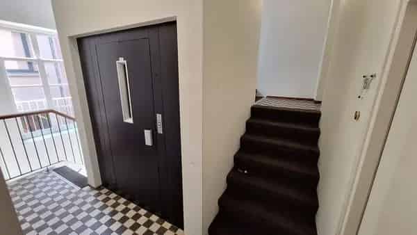 Gemeubileerd Appartement Tegenover Sint Janskathedraal