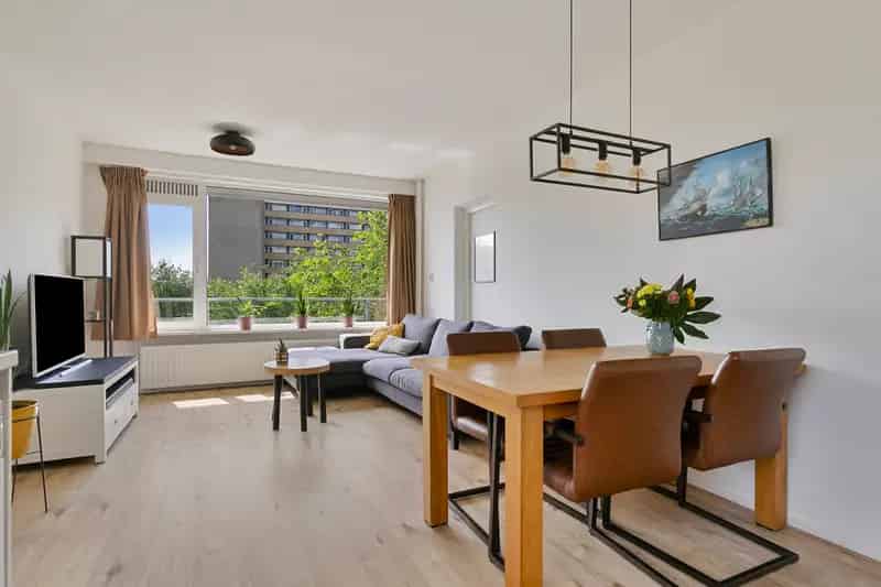 Amsterdam Langswater 190: Modern 3 kamer appartement 61m2