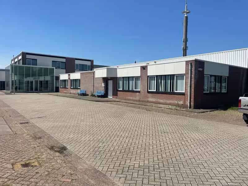 Bedrijfshal te Koop Hoorn NH 4000m2 Magazijn Kantoren