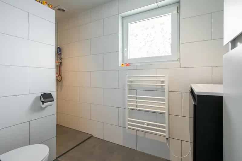 Gasloze 5 Slaapkamerwoning Linne Ruime Kelder Garage Tuin