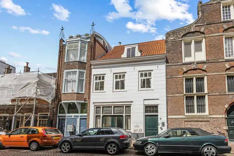 Utrecht Jansveld 24: Unieke Stadwoning met Patio en Wijnkelder