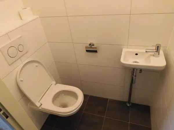 Te Huur: Ruime 2-onder-1-kap woning Eindhoven