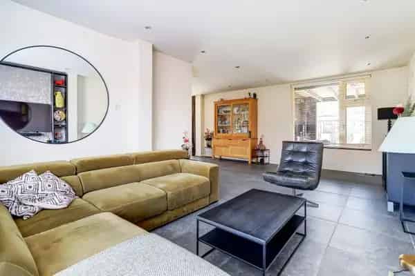 Royale 2-onder-1-kap woning te Vlijmen