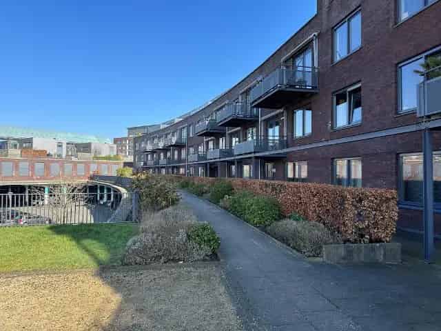 4 Kamer Appartement nabij Winkelcentrum Carnisse Veste Barendrecht