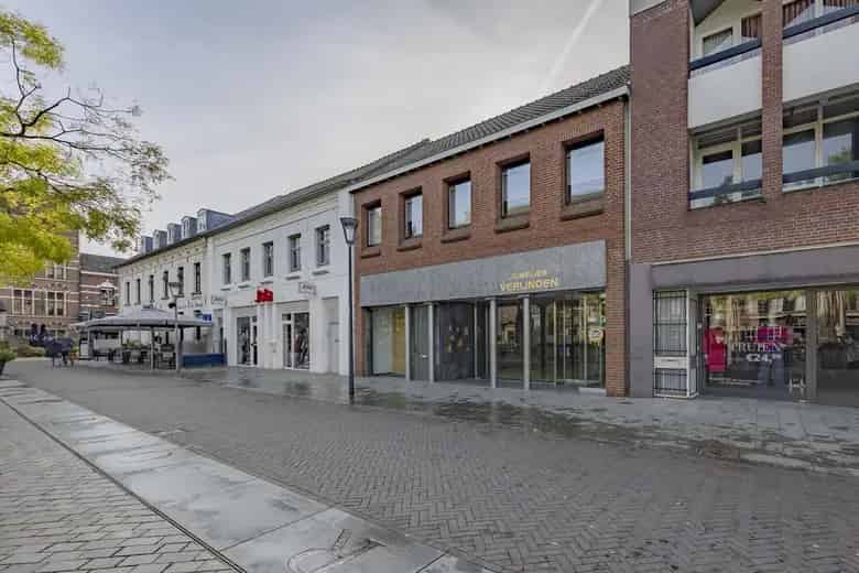205 m2 Winkelruimte te Koop Venray Centrum A1 Locatie