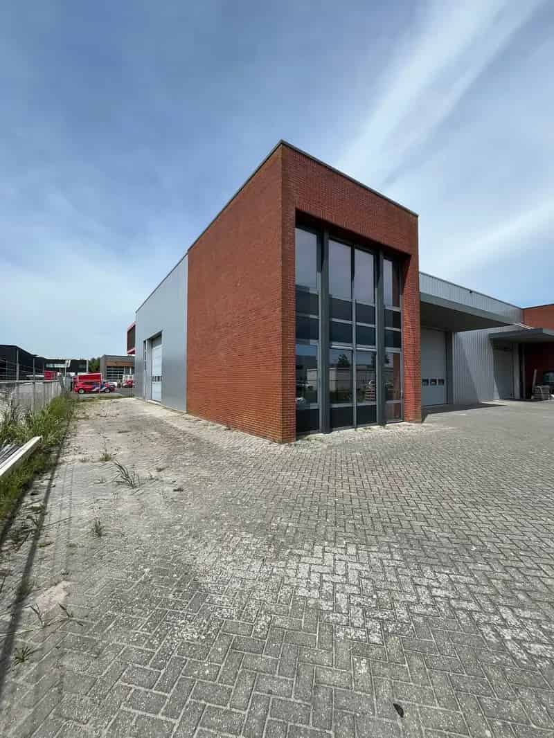 Bedrijfshal te Huur Oud-Beijerland 700m²