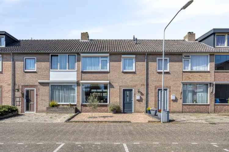 Tussenwoning Made Asterstraat 3 slaapkamers serre tuin