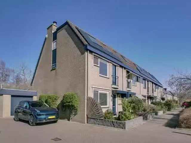 Ruime Hoekwoning Leidschendam Zonnige Tuin Moderne Keuken