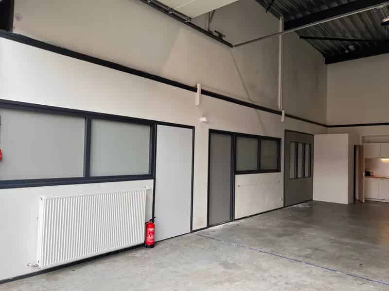 Bedrijfshal Leeuwarden te Huur 100m2 Opslagruimte Verzendlocatie