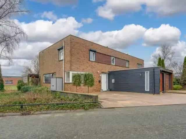 Halfvrijstaand woonhuis Purmerend met vrij uitzicht over water