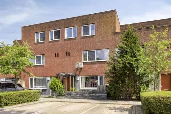 Ruime Eengezinswoning 4 slaapkamers  tuin Rotterdam