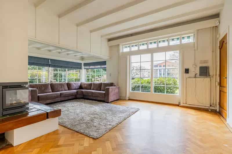 Rietgedekte Villa Ede 205m² 1016m² grond Nabij Station Modernisering Nodig