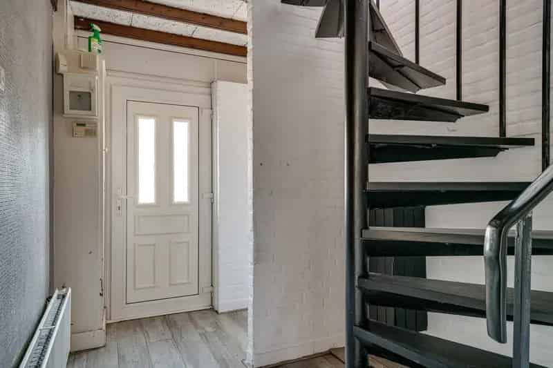 Tussenwoning Pannerden  Te moderniseren 3 slaapkamers 87m²