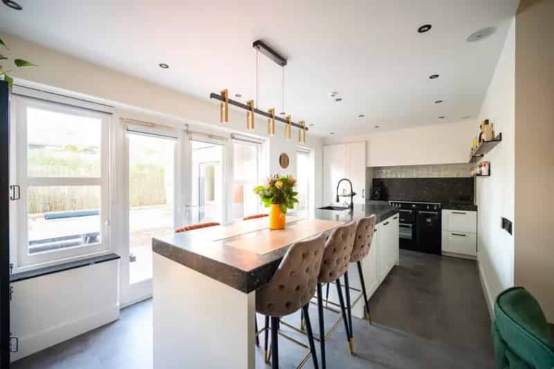 Luxe Tweekapper Uddel: Ruime woning met zwembad en mantelzorgunit