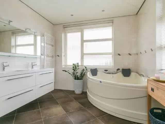 Huis te huur Aalsmeer: Vrijstaande villa aan het water